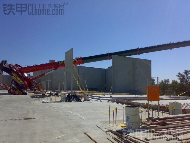 汽車起重機事故